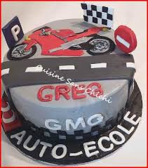 Gateau Moto Pour La Reussite D Un Permis Moto Gateau Moto Gateau Anniversaire Moto
