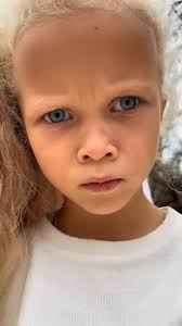 Esenia Mikheeva Ashley Look at Me