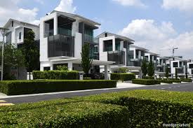 Real estate stocks like dlf and godrej properties are fii favourite. 5249 Share Price And News Ioi Properties Group Bhd Share Price Quote And News Fintel Io