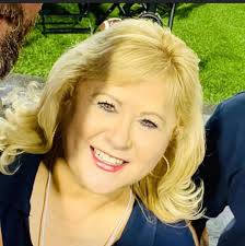 Estrella Escobar (@Estrella99E)