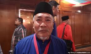 Duit dibeku, bagaimana akar umbi Umno bergerak?