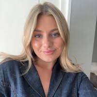 10+ "Iris Lind" profiles