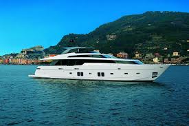 San lorenzo y el nuevo zócalo arkitec de tamaño 13×44 acentúa la arquitectura de tus espacios logrando un estilo minimalista y elegante. Superyacht Sanlorenzo 106 2015 For Sale Yachts Invest