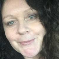 Tracey Renaud's Instagram, Twitter & Facebook