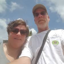 Does anywhere in town laminate things?