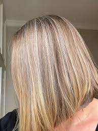 Wenn sie sich für eine oder mehrere verschiedene sollte ihr grau zu der letzteren sorte gehören, probieren sie einmal weiße strähnen aus. Update Graue Haare Wie Sieht Es Aus Lieblingsshampoo Und Mehr Irit Eser