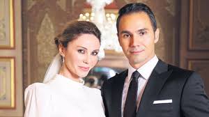 Eski milli basketbolcu i̇brahim kutluay ile eski manken demet şener kutluay'ın 15 aydır süren boşanma davası sonuçlandı. Dxygd5v0nt 0mm