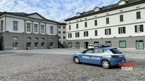 Ce lo dicono i dati, pur contenuti dalle scelte prese la settimana scorsa che sono servite a rallentare il virus. Covid 19 Lombardia I Zona Rossa Ancora Per Un Po Di Giorni