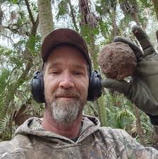 Rodney Lewis's Instagram, Twitter & Facebook