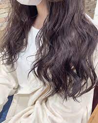 阿部吉晃 ブリーチなし オリーブ ラベンダー on instagram リアルサロンワーク ブリーチしないでできるラベンダーグレー ベースが１０トーン程の明るめの茶髪からワンカラーで可能 ベースが暗め ヘアカラー 暗め バイオレット ヘアカラー ブリーチ