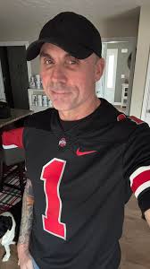 Bro… @1stphorm did this RIGHT! If you didn't know, now you do. 1st Phorm  just released 2 new flavors of their 1P Energy Drinks. Tropic Lightning &  Screamin' Freedom. ⚡️TROPIC LIGHTNING -