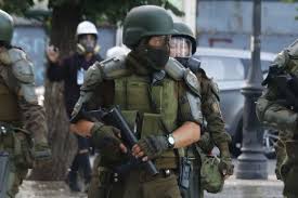 Creada el 27 de abril de 1927, su nombre deriva de los cuerpos de caballería que portaban un arma denominada carabina. Carabineros Es Ya Un Problema De Seguridad Nacional Por Lo Que Urge Su Refundacion El Mostrador