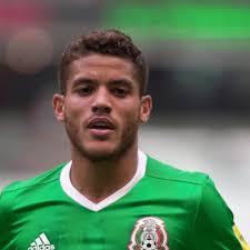 Maybe you would like to learn more about one of these? Liga Mx Jonathan Dos Santos Y Kylie Jenner Quien Es Realmente La Mujer Con La Que Sale En La Cama