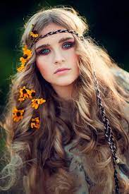 9 Amazing Festival Hairstyles To Give A Try This Year Operandi Moda Festival Hair Hair Styles Boho Makeup