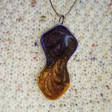 Tasarimlarimizin Tamami Bize Aittir Ozel Uretim Kaliplar Ile Hazirlanmis El Emegi Goz Nuru Epoksi Kolye Ucu Pendant Necklace Nuru Pendant