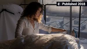 Online Retailers Aim to Shake Up the Wedding Market