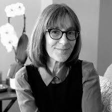 Lisa Grunwald's Instagram, Twitter & Facebook