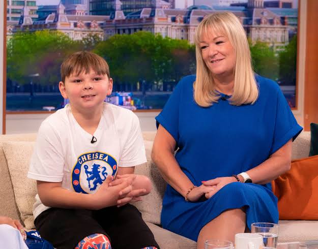 Paula Hudgell says she won't see her son Tony's wedding due to cancer |  News UK | Metro News