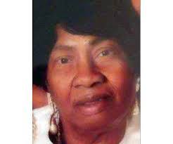 Maxine Randolph's Instagram, Twitter & Facebook