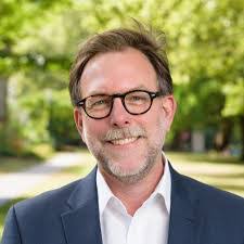 Chris Brentlinger's Instagram, Twitter & Facebook