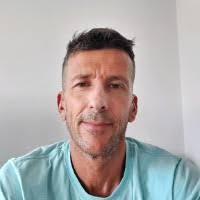 10+ "Dave Niel" profiles