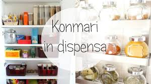 96 lezioni pratiche accompagnate da incantevoli illustrazioni, per convincere anche i più disordinati ad applicare il metodo konmari. Konmari In Dispensa Youtube