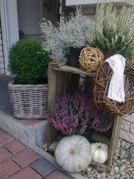 Plus De Securite Et De Confort Avec Les Systemes Radio Intelligents Facade De La Maison Vues Exterieures 039 Herbstdeko 0 In 2020 Fall Decor Outdoor Deco Decor