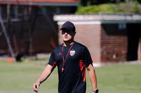 Colón no se retira del mercado: defensa y creación, los últimos casilleros por completar