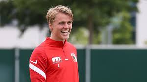 Nachdem sich die leihe vom fc augsburg in der rückrunde der letzten saison für alle seiten als voller erfolg herausstellte, arbeiteten die roten teufel zuletzt an einem erneuten leihgeschäft. Felix Gotze Verlangert Um Zwei Jahre Und Geht Auf Leihbasis Zum Fck