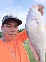 Catching flathead in Brazos river, Texas