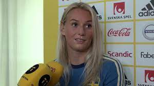 ˈslaːtan ɪbraˈhiːmʊvɪtɕ), född 3 oktober 1981 i västra skrävlinge församling i malmö, sverige, är en svensk fotbollsspelare som spelar för ac milan i serie a och det svenska landslaget. Stina Blackstenius Svart Att Saga Hur Manga Jag Har Fatt
