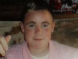 Bride whose best friend died of cancer recreates school photo so he could  be part of wedding day