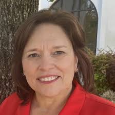 Lana Pratt's Instagram, Twitter & Facebook