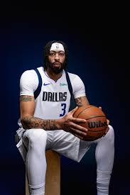 Anthony Davis makes his Mavs debut against Houston
