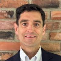 Demian Smith's Instagram, Twitter & Facebook