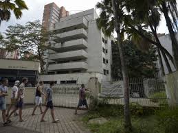 El pasado viernes fue derribado el edificio mónaco, la última residencia de pablo escobar y su familia, y símbolo del narcotráfico. Colombia Vai Demolir Edificio Simbolo Do Poder De Pablo Escobar Em Medellin Internacional Estadao