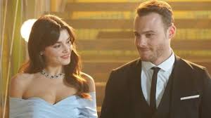 Due to circumstances, serkan and eda will have to pretend to be engaged. Sen Cal Kapimi Ridiculed Over Hande Ercel S Photoshop Mishap Alsiasi