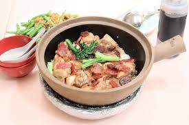 Shop at ancient cookware for a full line of authentic indian cookware and serveware including clay curry pots, hammered copper kadai and handi, and aluminum kadai. 10 Must Try Claypot Rice In Singapore From Lian He Ben Ji New Lucky To Sembawang Traditional Claypot Rice Danielfooddiary Com