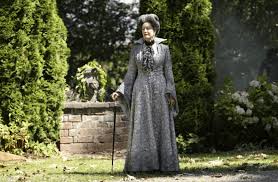 Deep space nine (tv series) doctor. Lisa Banes Actriz De Once Upon A Time Y Star Trek En Estado Critico Por Accidente Prensa Libre