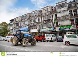 For travellers visiting tanah rata, smokehouse hotel cameron highlands is an excellent choice for rest and rejuvenation. Hauptstrasse Der Stadt Von Tanah Rata Cameron Highlands Malaien Redaktionelles Stockbild Bild Von Haus Landwirtschaftlich 69962499