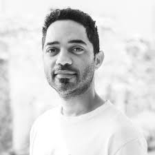 Melbourne Wedding & Lifestyle Photographer: Meet Lesley Marks