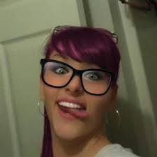 Sheena Estep's Instagram, Twitter & Facebook