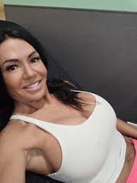 Jodi Tuttle's Instagram, Twitter & Facebook