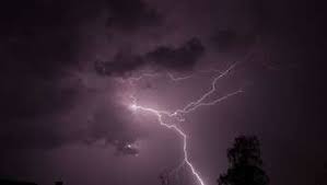 Der deutsche wetterdienst warnt zu beginn der neuen woche vor schweren gewittern. Unwetterwarnung Fur Hessen Wetterdienst Sieht Gefahr In Diesen Kreisen Hessen