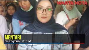 Jl.arbei raya perum harapan baru kec.bekasi barat. Video Ricuh Ambil Nomor Antrian Ppdb Di Smpn 1 Bekasi Mamah Muda Kesal Warta Kota