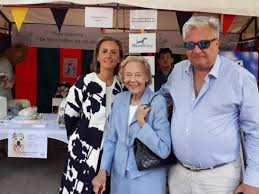 The couple have three children: Le Prince Laurent Et La Princesse Claire Au Stand De La Fondation Dans Le Parc Royal