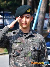 Taecyeon Discharged From Military On May 16 2019 Taecyeon Ok Taecyeon Men In Uniform