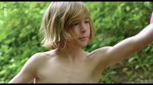 From stars of the past to the stars of the future! Stars Above Us 2019 Boyhood Movies Download