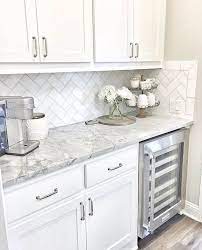Existing Obsessions 8 Heavenly Kitchens With White Granite Countertops Kitchen Design Home Kitchens Kitchen Inspirations