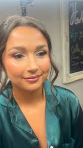 a soft and pink look for this maid of honor 💕 @jessica.gemma  @hotellevequecbus @sophiamariedee